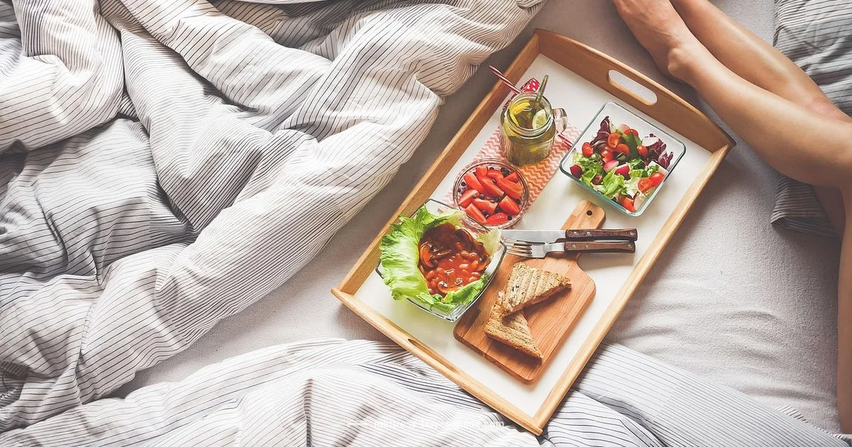 Bed Bugs Signs Guide - Mattress Buyer Guide