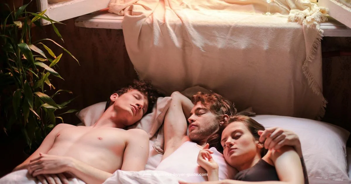 Side Sleepers Guide Side Sleepers Guide - Mattress Buyer Guide